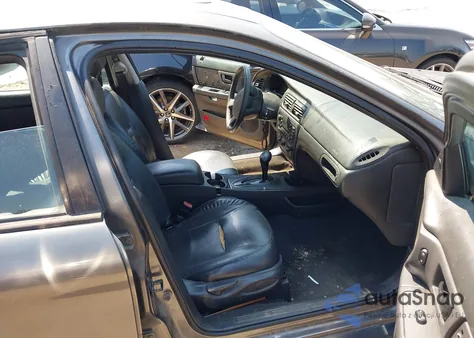 2004 Ford Taurus Ses z USA, uszkodzony, nr VIN 1FAFP55S74A183786